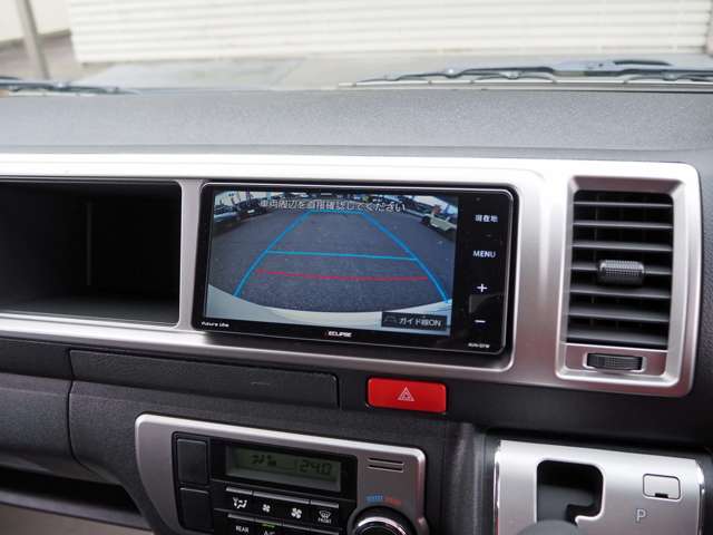Toyota Hiace Van 5