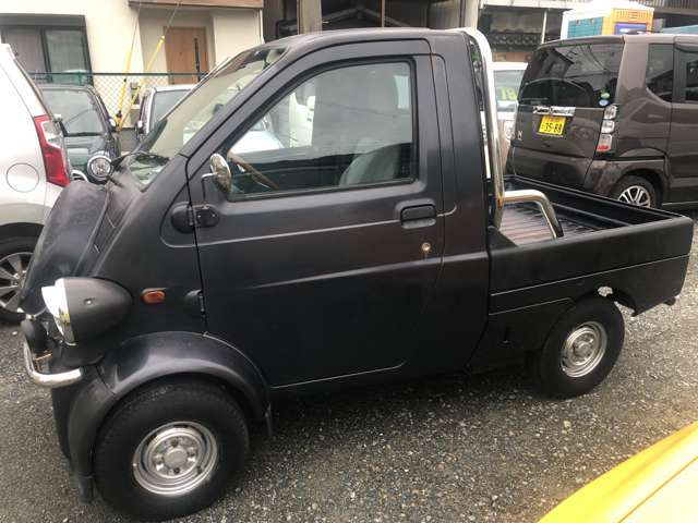 Daihatsu Midget II 11