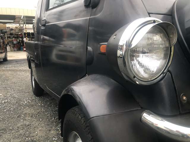 Daihatsu Midget II 12