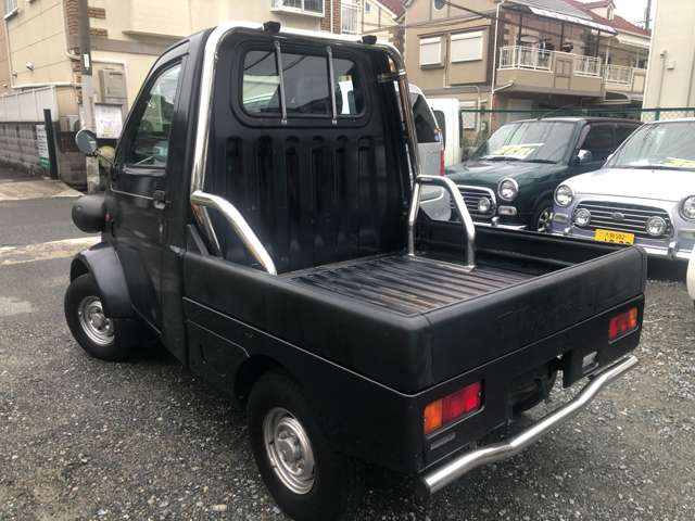 Daihatsu Midget II 5