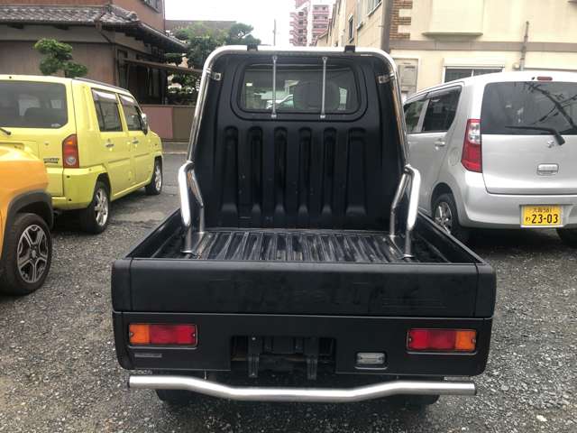 Daihatsu Midget II 6
