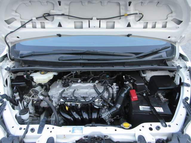 Toyota Esquire 5