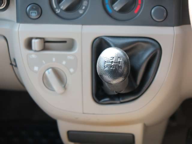 Suzuki Every 12