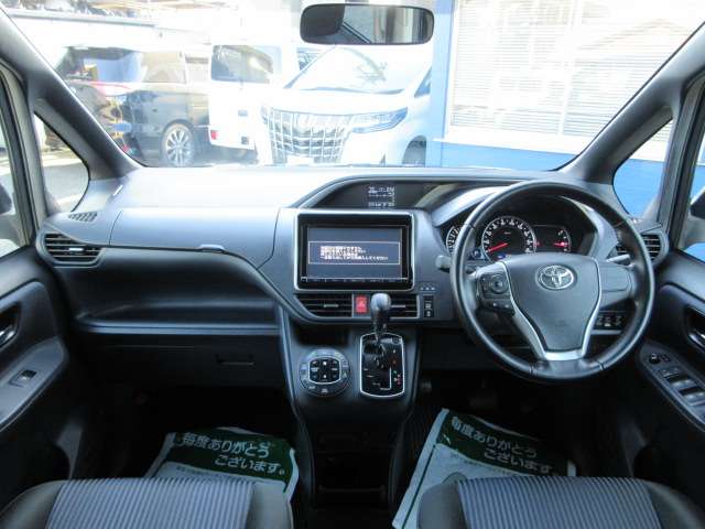 Toyota Voxy 7