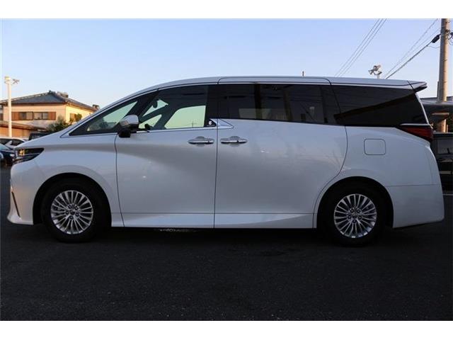 Toyota Alphard 11
