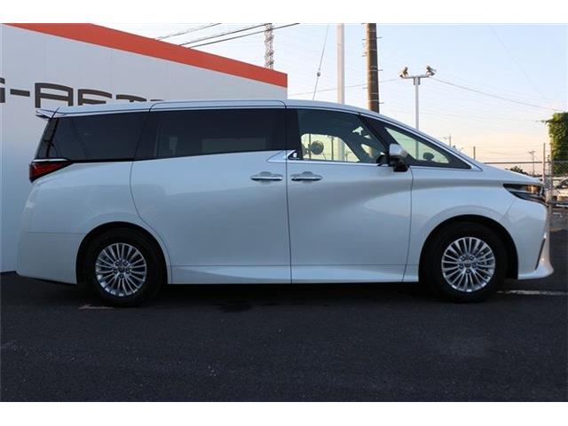 Toyota Alphard 9