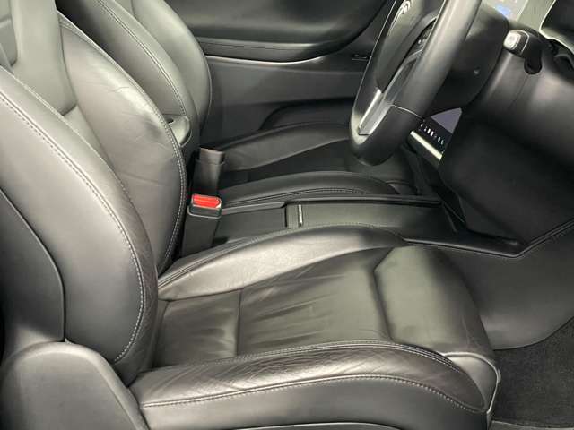 Tesla モデルX 11