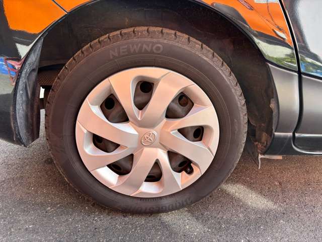 Toyota Sienta 11