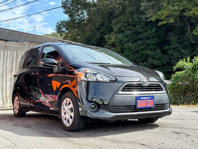 Toyota Sienta 10