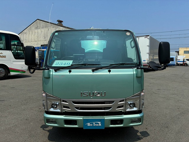 Isuzu Elf 11