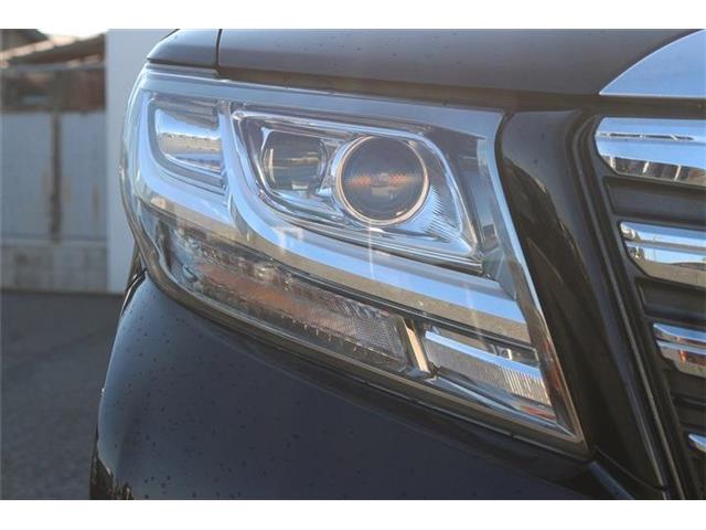 Toyota Alphard 12