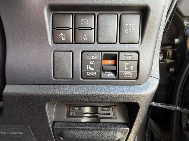 Toyota Voxy 10