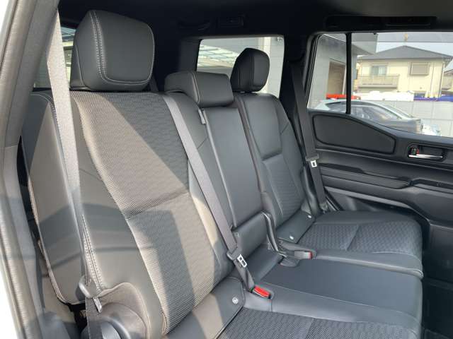 Toyota Land Cruiser 250 12