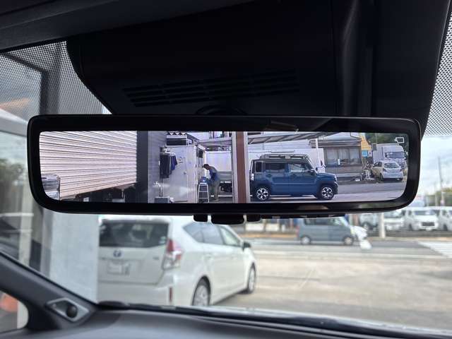 Toyota Vellfire 11