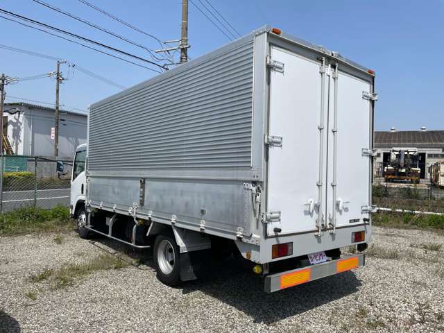 Isuzu Elf 5