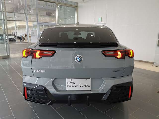 BMW iX2 12
