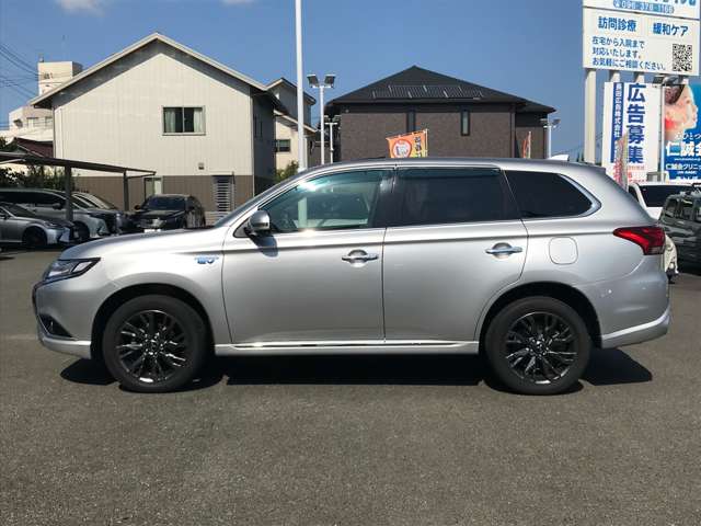 Mitsubishi Outlander PHEV 11