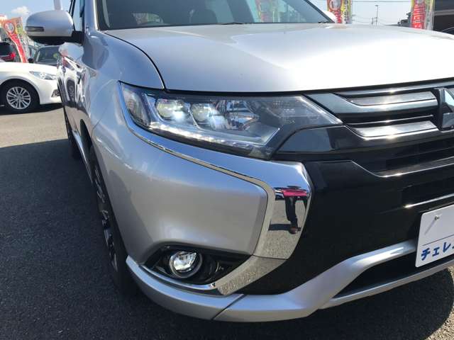 Mitsubishi Outlander PHEV 12