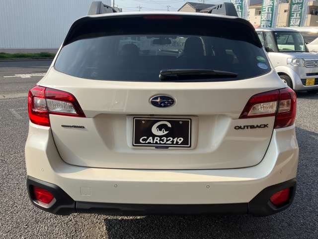 Subaru Legacy Outback 10