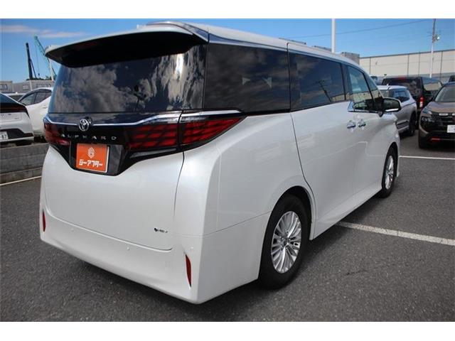 Toyota Alphard 12