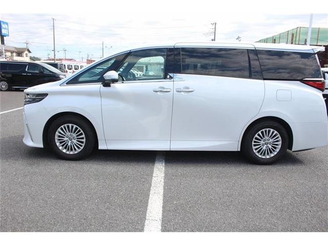 Toyota Alphard 9