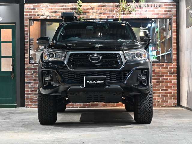 Toyota Hilux 2