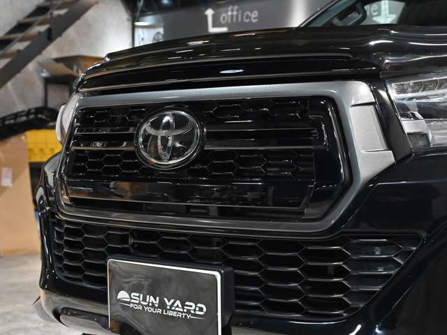 Toyota Hilux 9