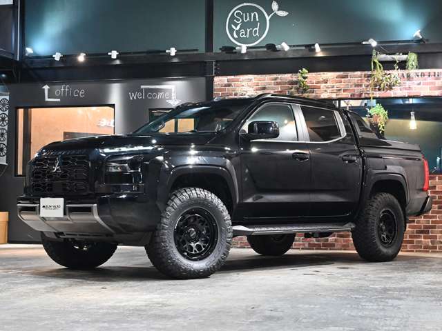 Mitsubishi Triton 3