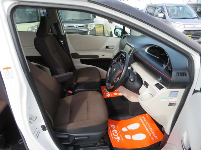 Toyota Sienta 12