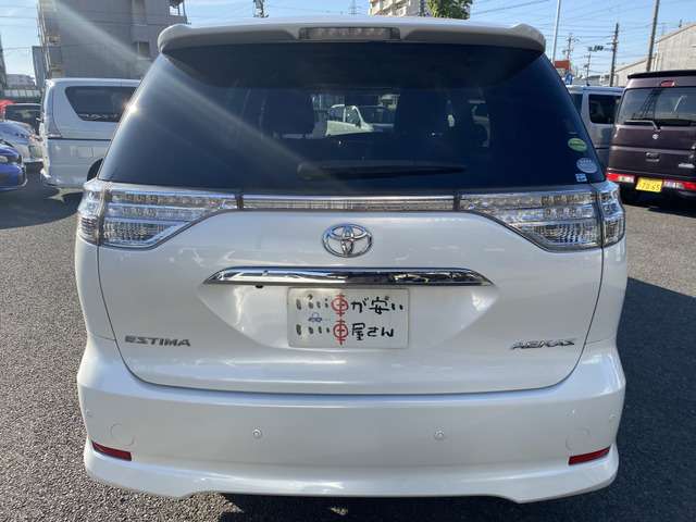 Toyota Estima 8