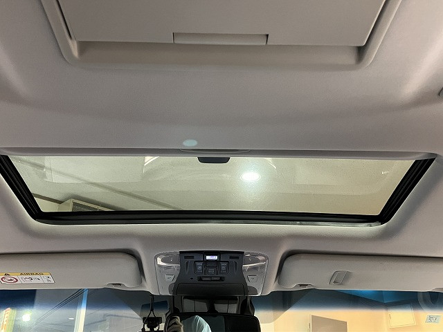 Toyota Vellfire 6