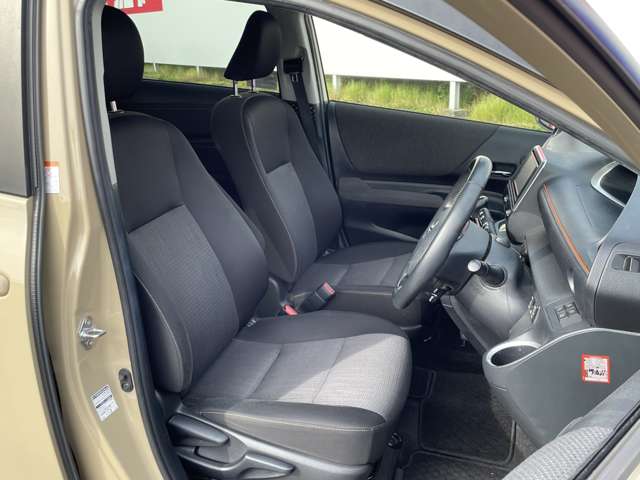 Toyota Sienta 7