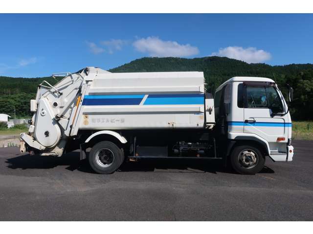 Nissan Condor 3