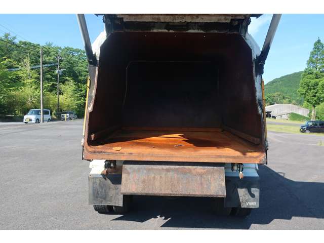 Nissan Condor 6