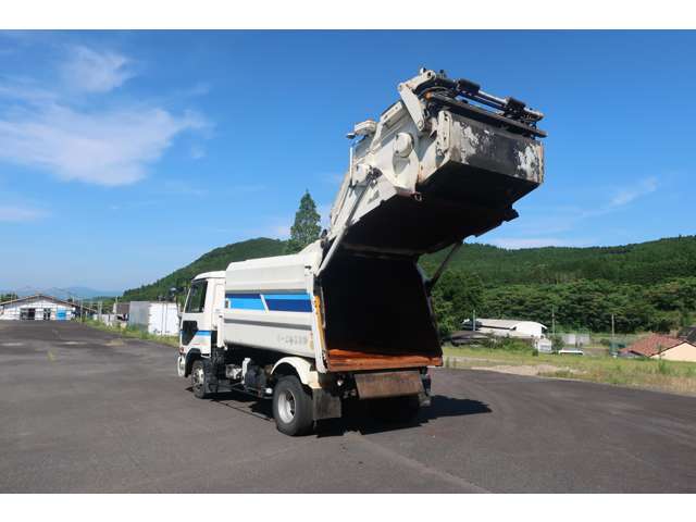 Nissan Condor 7