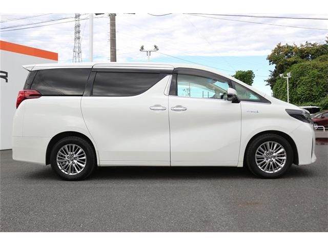 Toyota Alphard 9