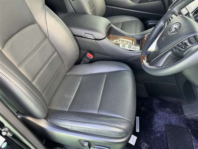 Toyota Alphard 11