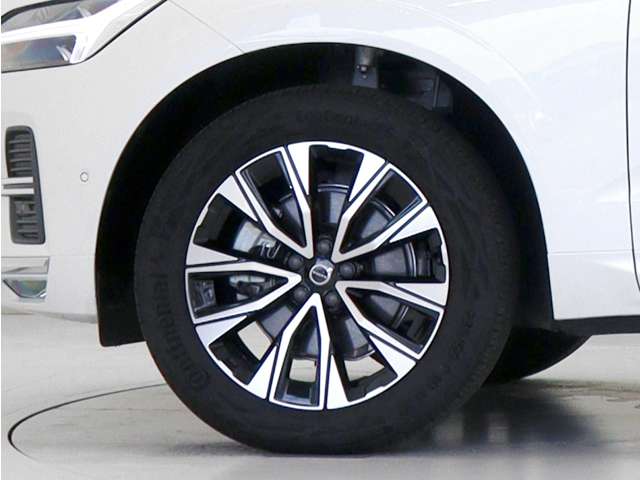 Volvo XC60 8