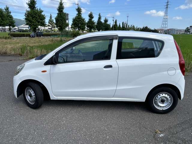 Daihatsu Mira 6
