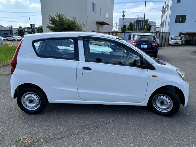 Daihatsu Mira 7
