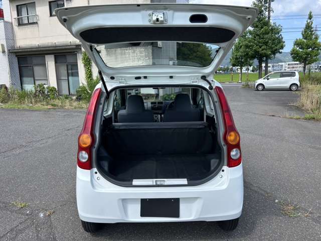 Daihatsu Mira 10