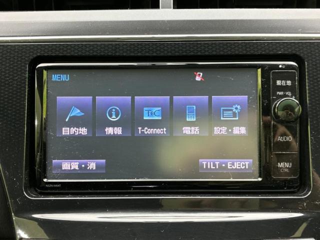 Toyota Prius α 12