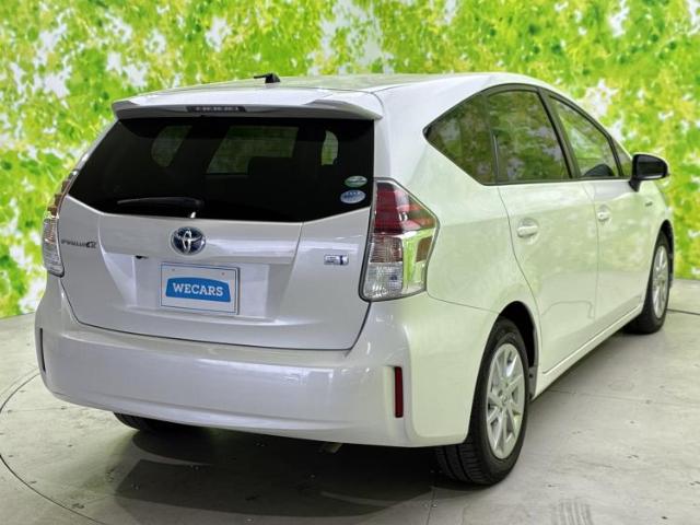 Toyota Prius α 6