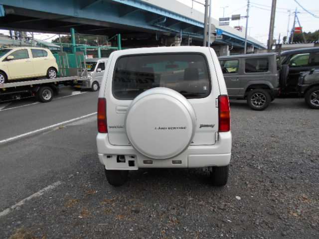 Suzuki Jimny 6