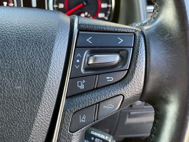 Toyota Alphard 8