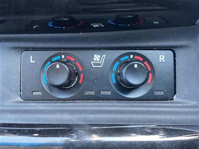 Toyota Alphard 3