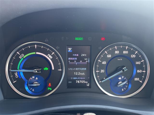 Toyota Alphard 6