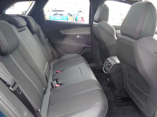 Peugeot 3008 7