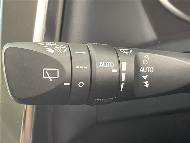 Toyota Vellfire 12