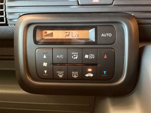 Honda N-VAN 9